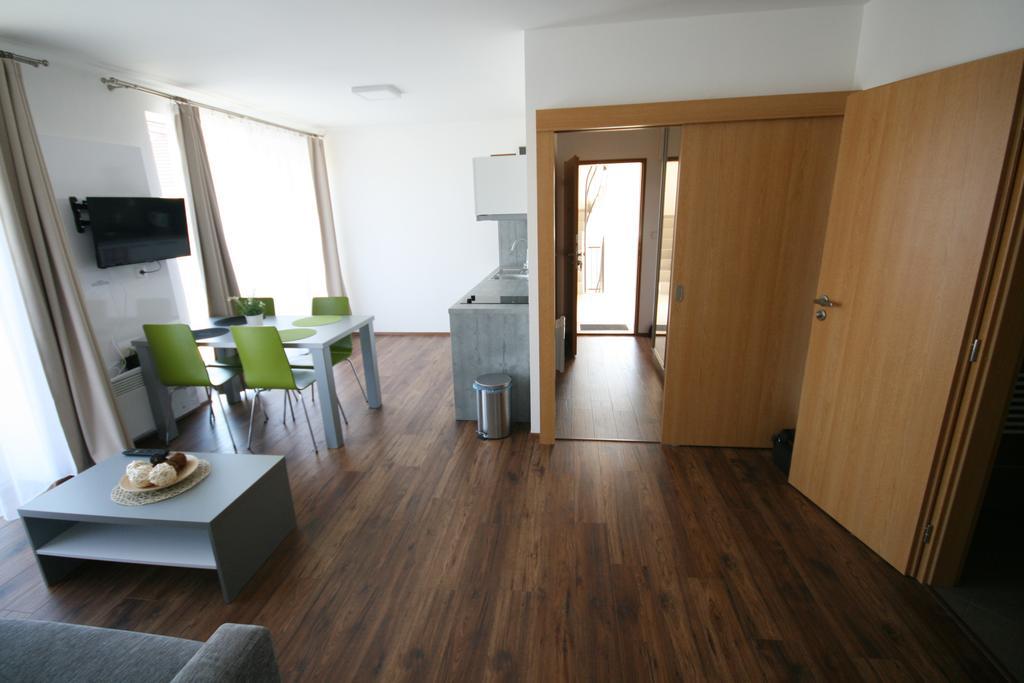 Apartmany Apollon Resort Lednice Exteriör bild